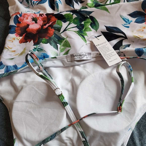 Two Piece Bathing Suit - New - Medium - Picture 5 of 5